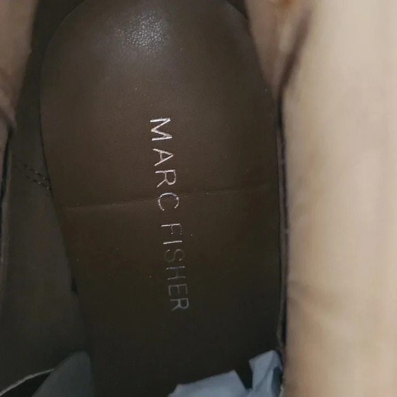 NWT || MARC FISHER || suede booties - Picture 6 of 6